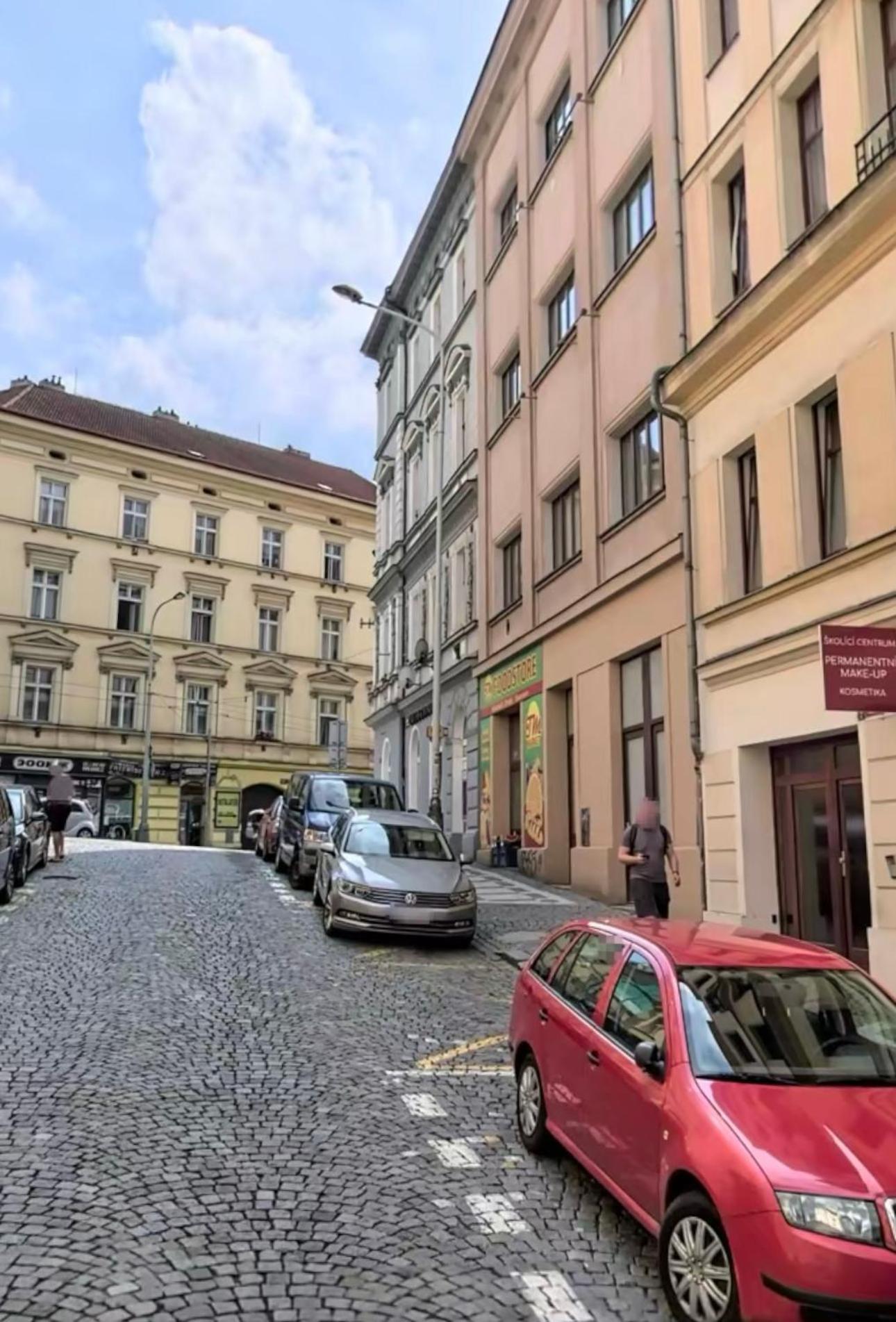 Apartment Cimburkova Prag Eksteriør billede